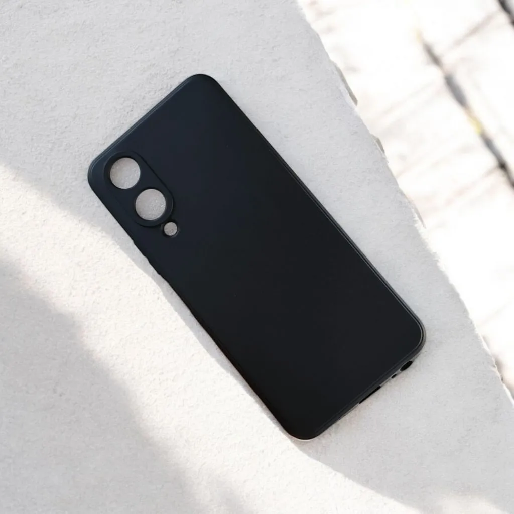 Shockproof Vivo Y17s Back Cover
