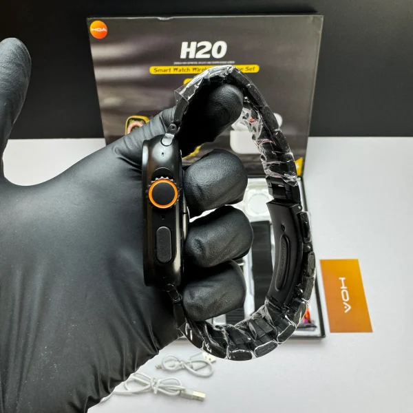 H20 Smartwatch with Bluetooth and long battery life