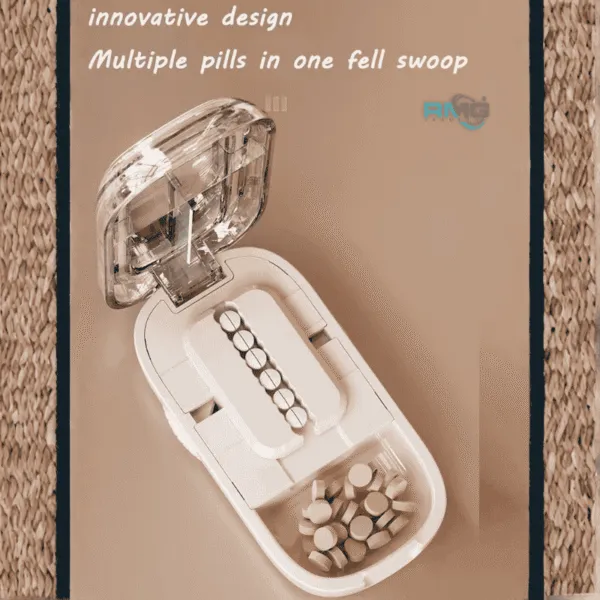 Dustproof pill cutter with hidden blade